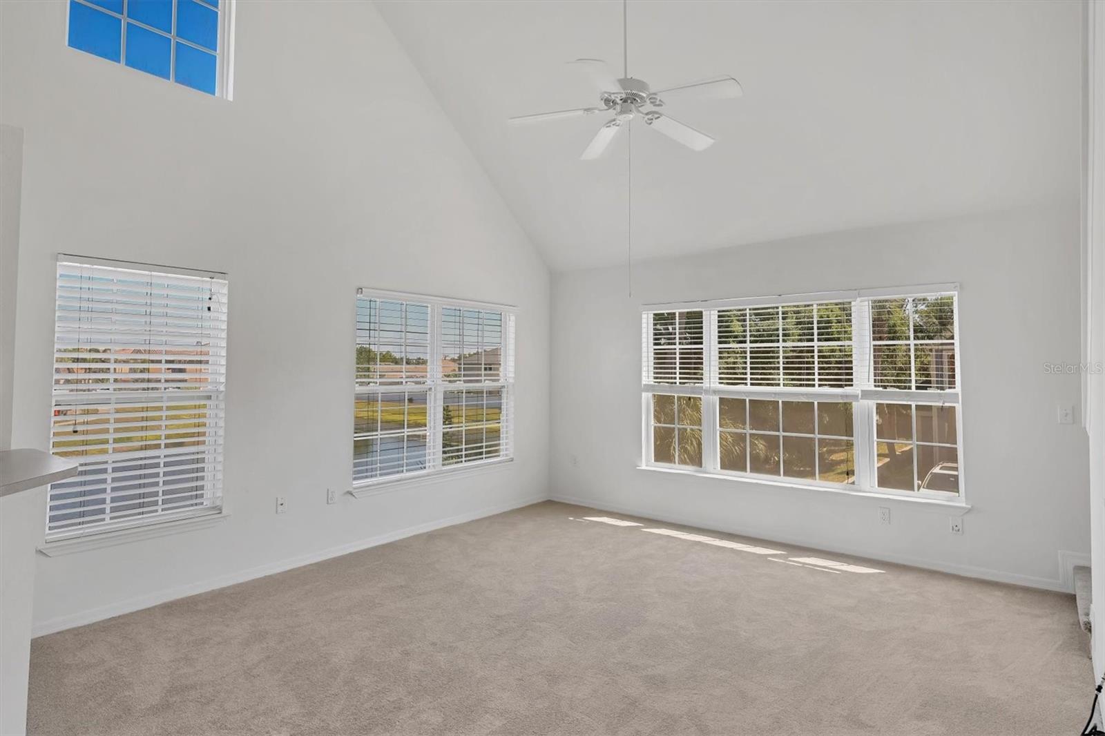 Image 5 of 37 For 5531 Rosehill Road 204