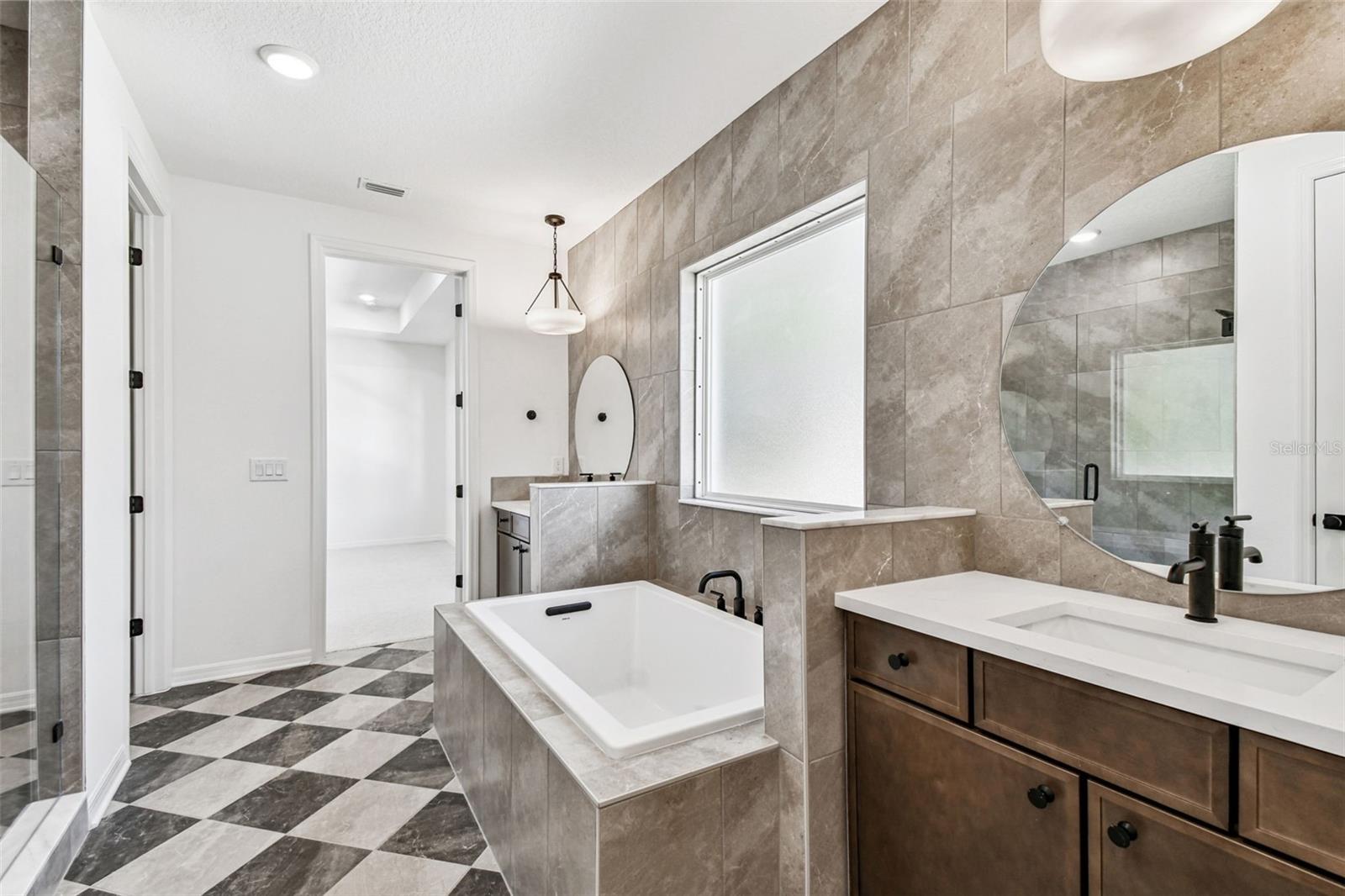 Image 38 of 79 For 3113 Nassau Street