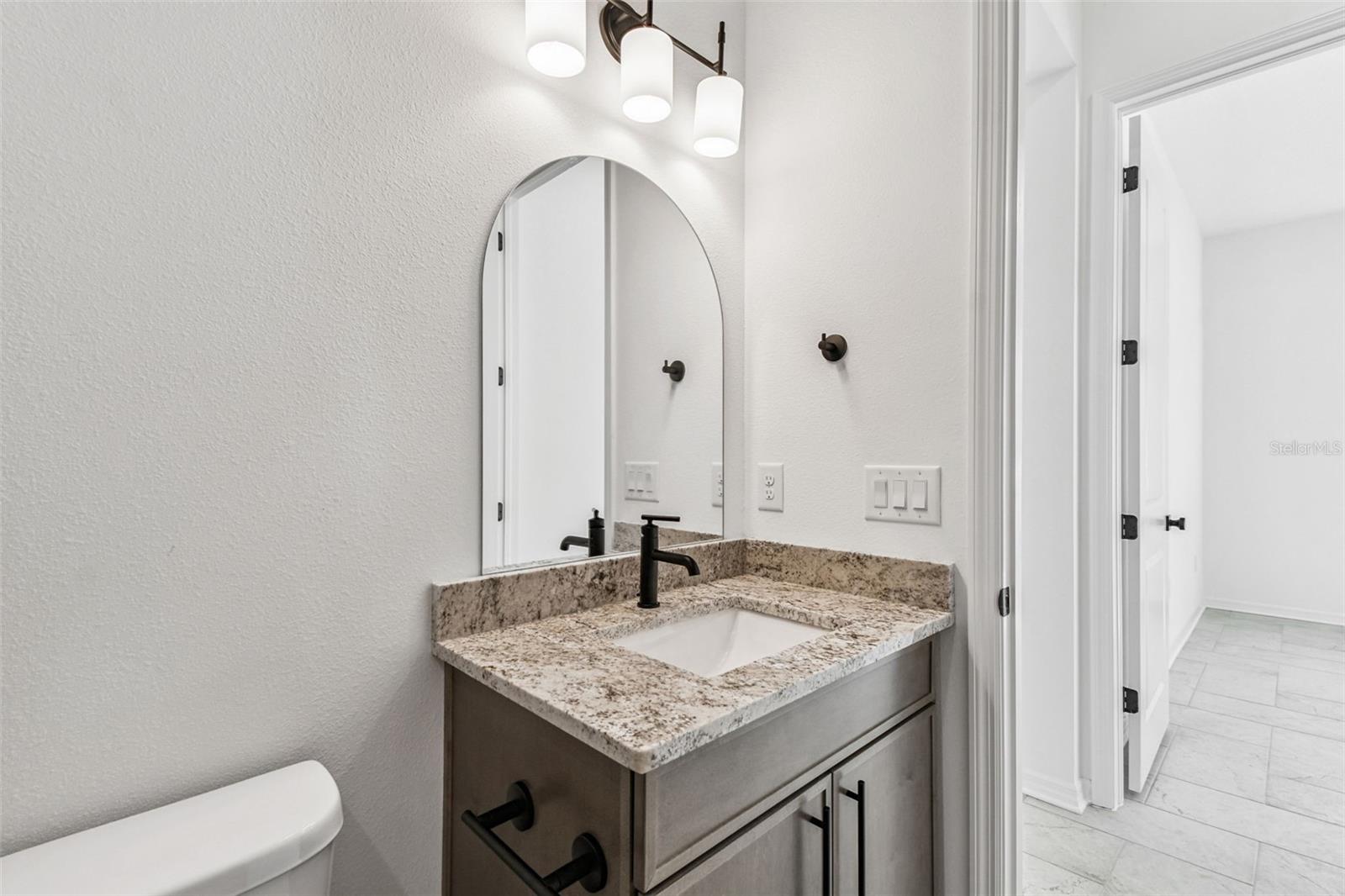 Image 44 of 79 For 3113 Nassau Street