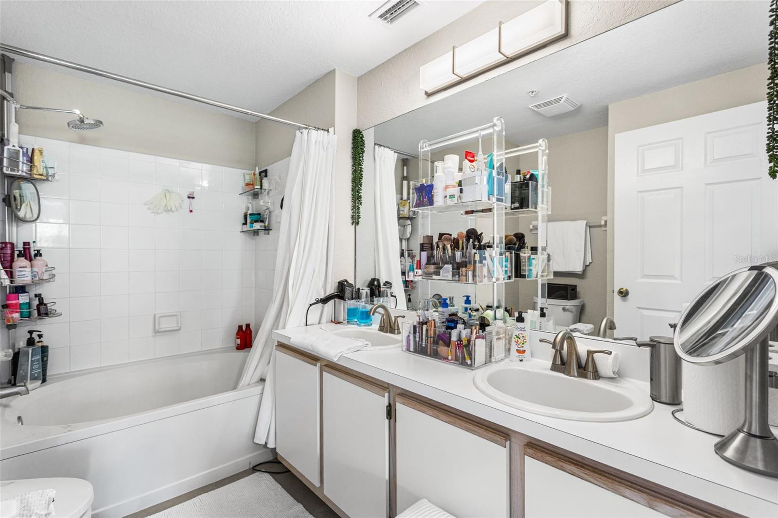 Image 22 of 39 For 6401 Aragon Way 303