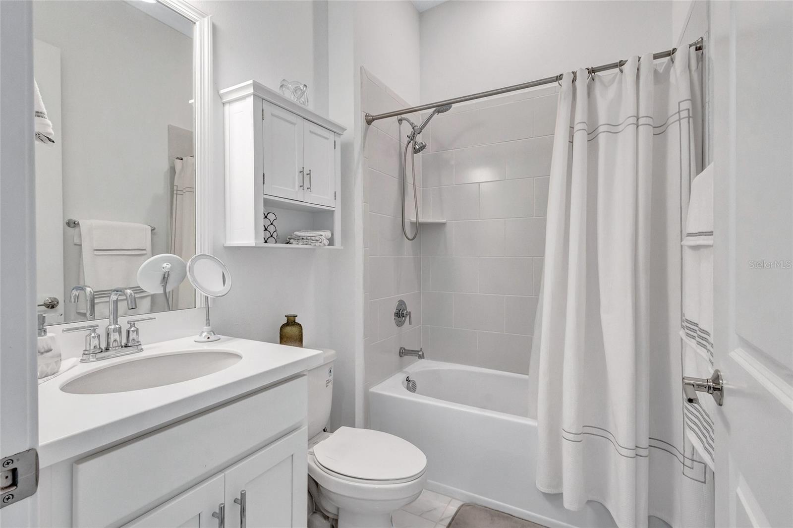 Image 18 of 62 For 6203 Grandview Hill Court