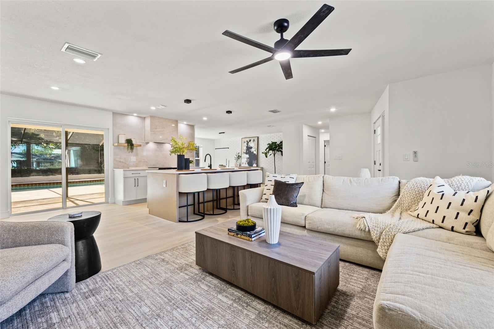 Image 17 of 33 For 2720 Pinewood Court