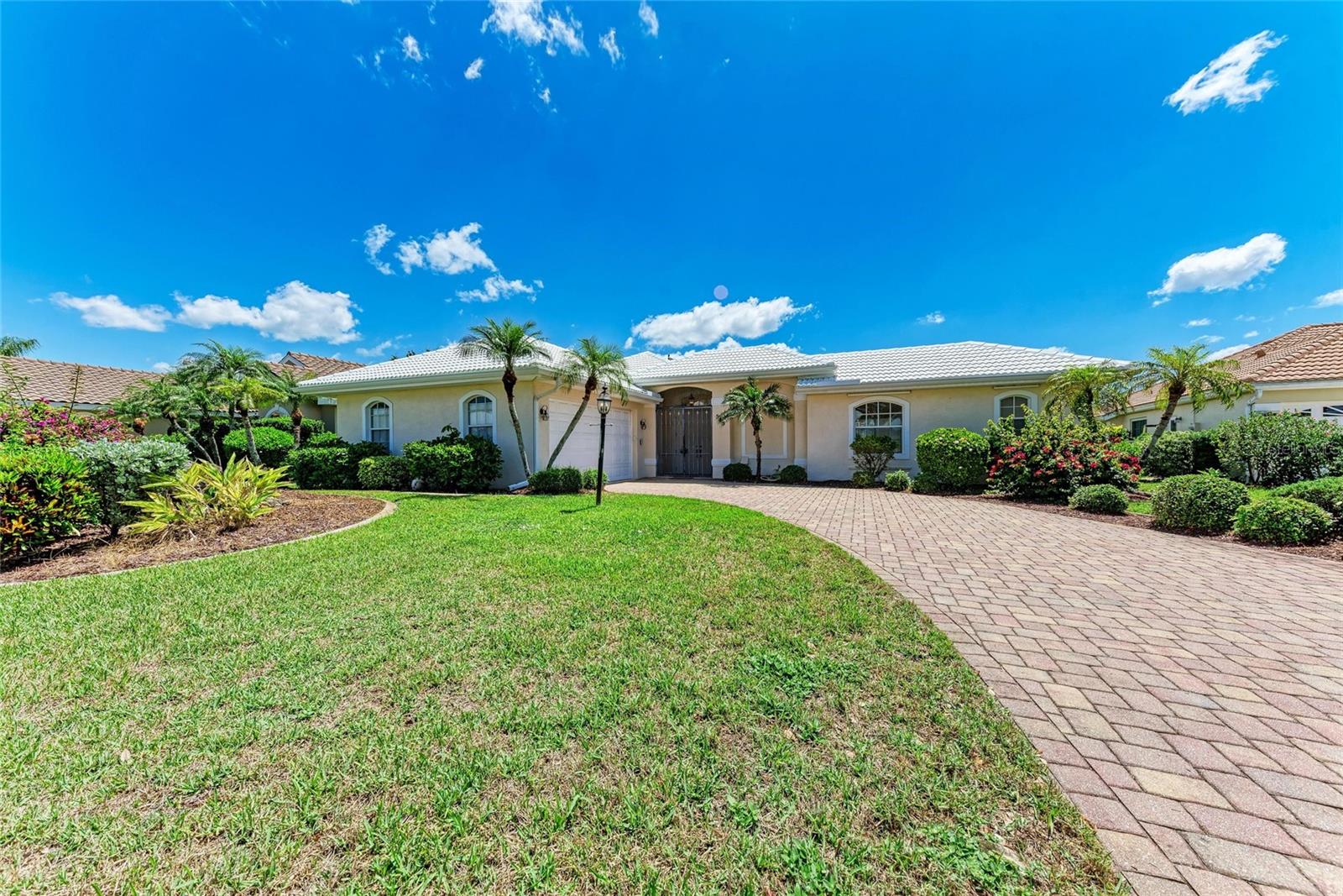 Details for 585 Khyber Lane, VENICE, FL 34293
