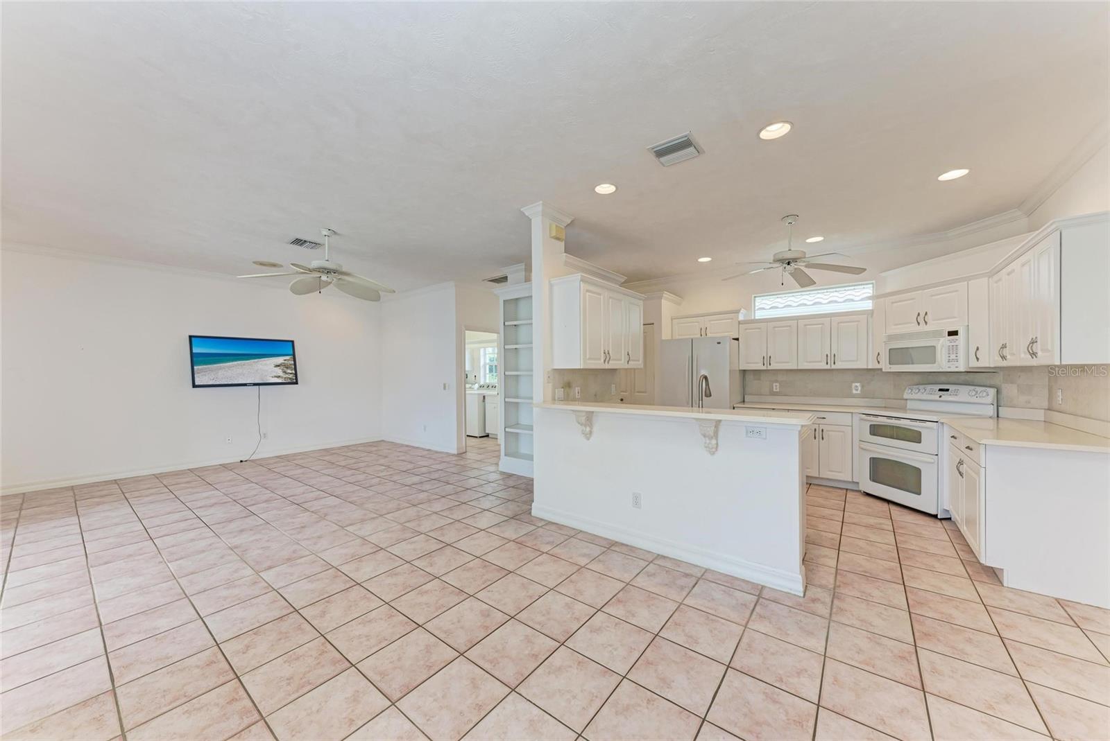 Image 10 of 53 For 585 Khyber Lane