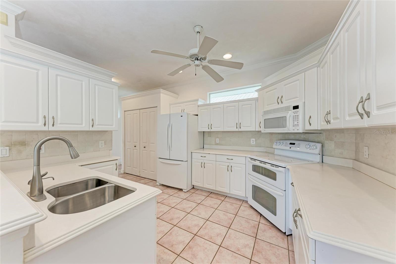 Image 12 of 53 For 585 Khyber Lane