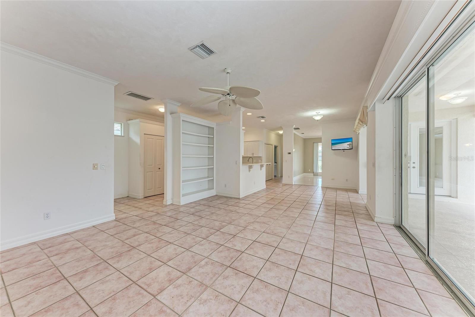 Image 16 of 53 For 585 Khyber Lane
