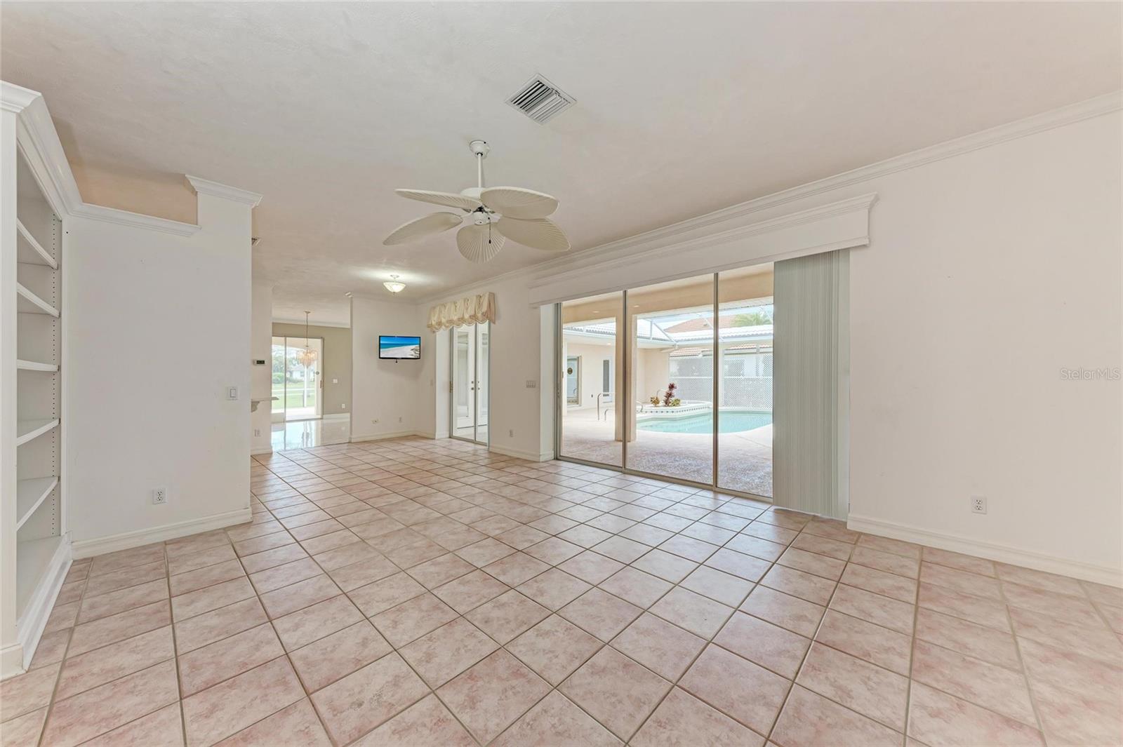Image 17 of 53 For 585 Khyber Lane