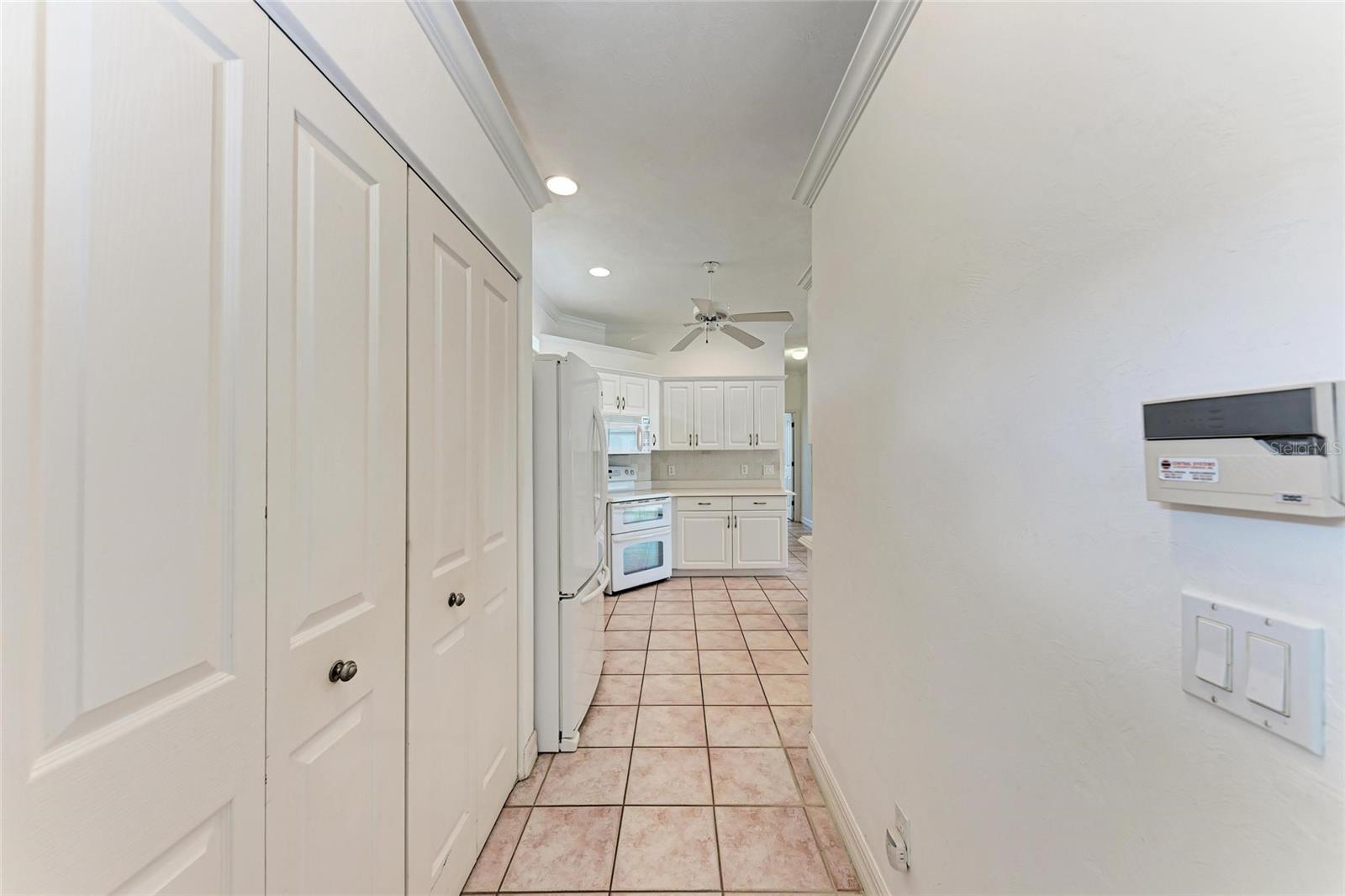 Image 20 of 53 For 585 Khyber Lane
