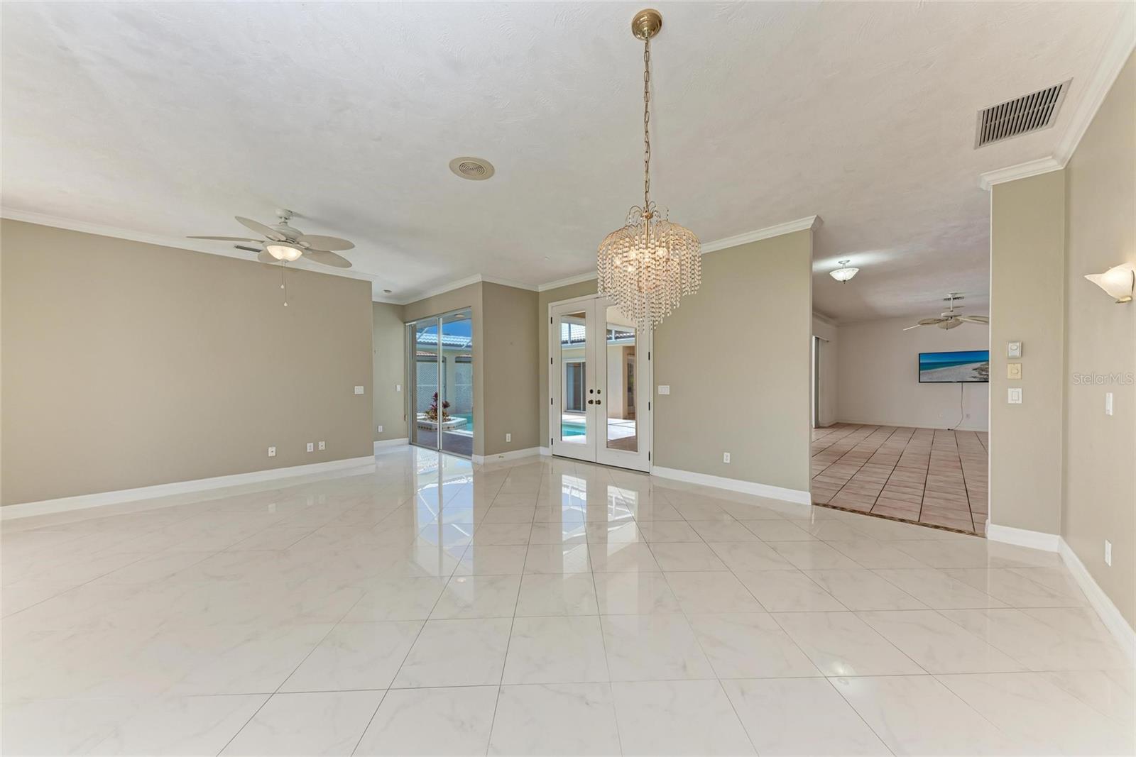 Image 8 of 53 For 585 Khyber Lane