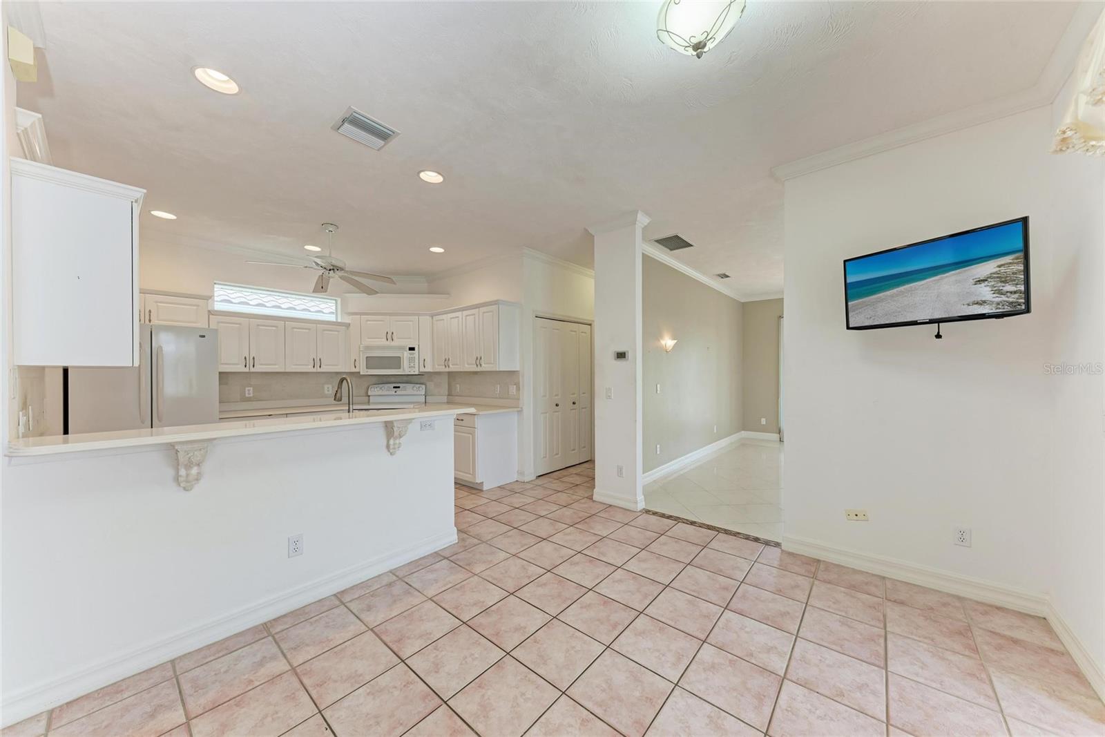 Image 9 of 53 For 585 Khyber Lane