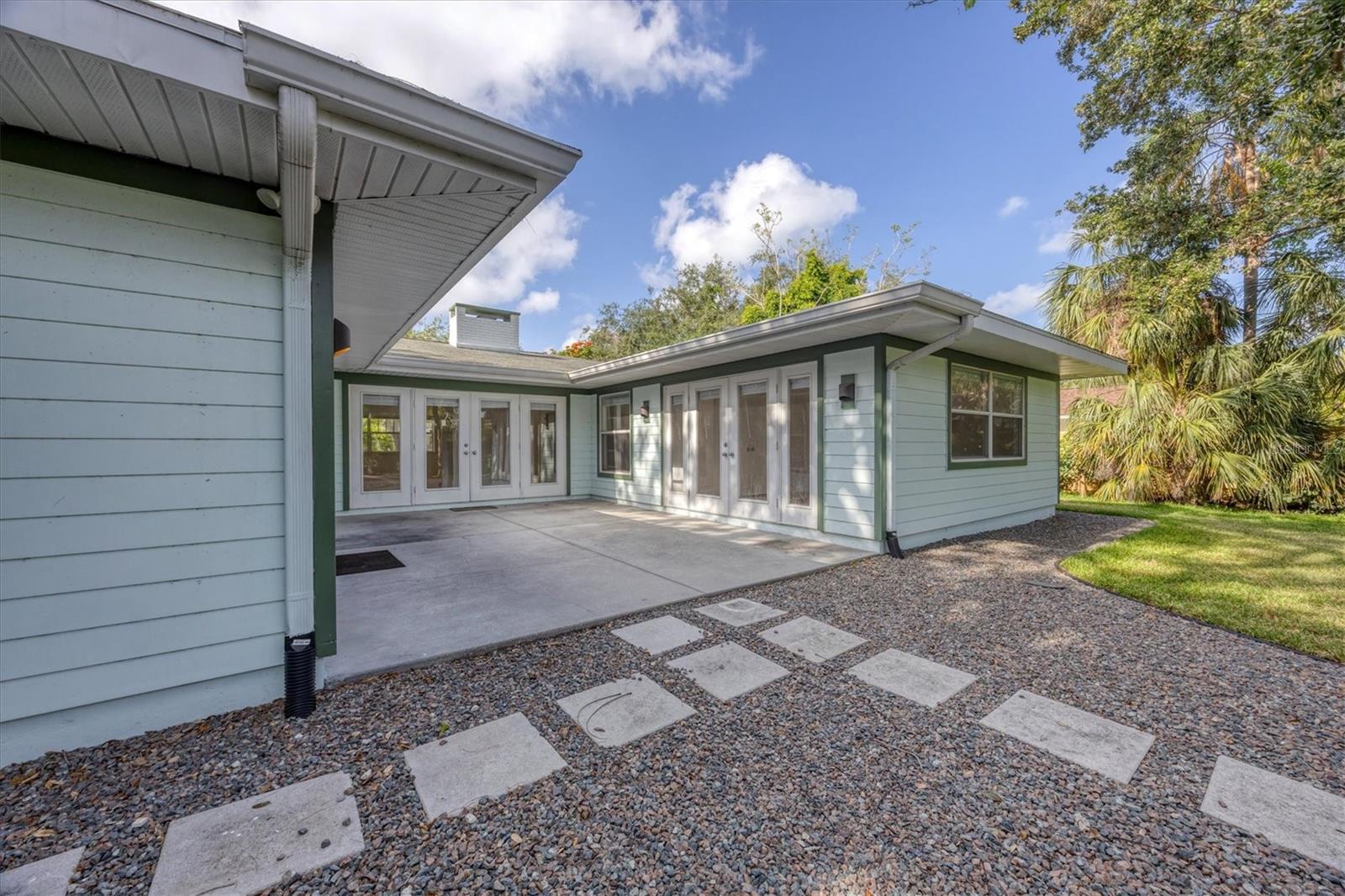 Image 15 of 21 For 1773 South Drive