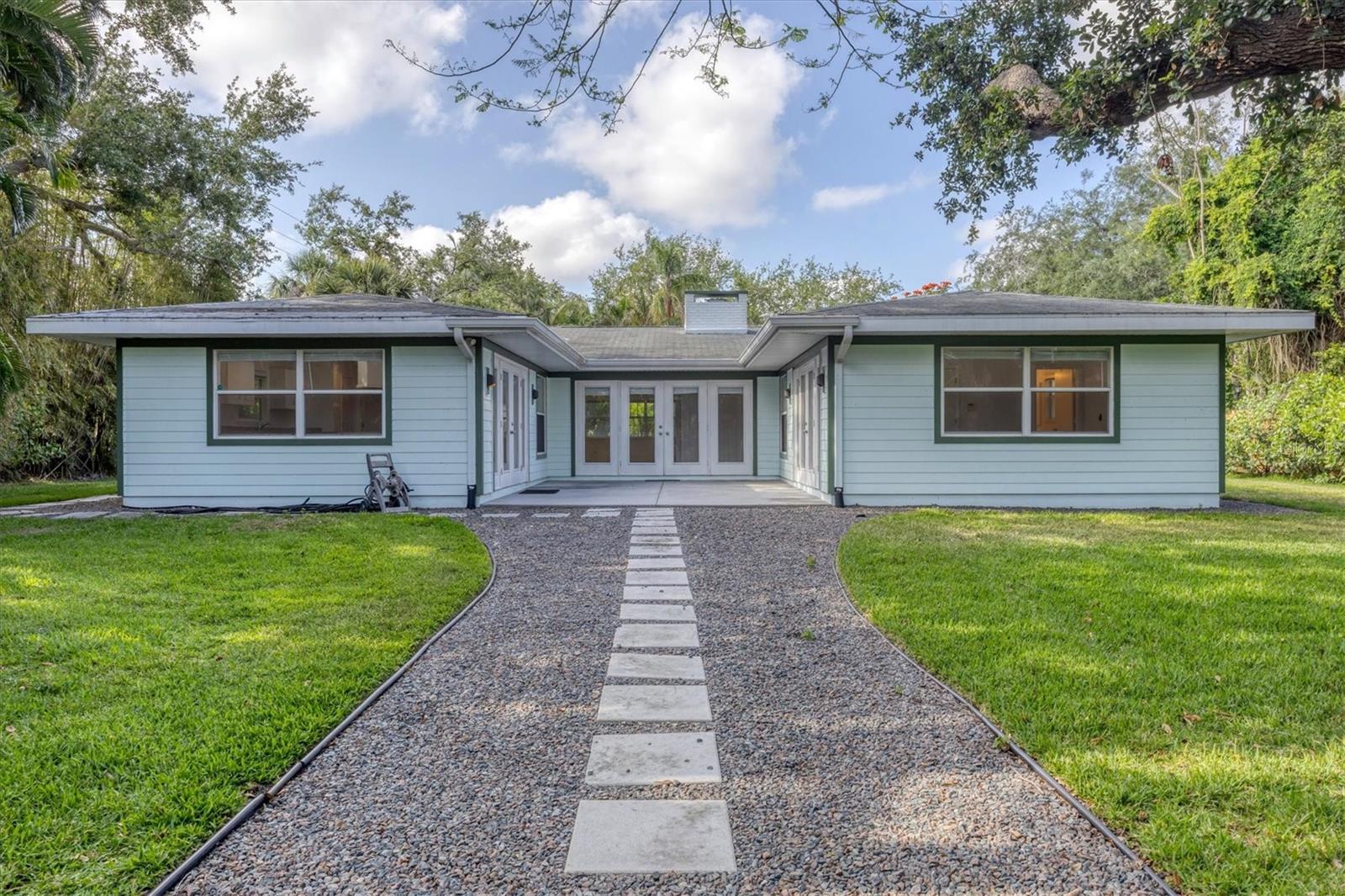 Image 16 of 21 For 1773 South Drive