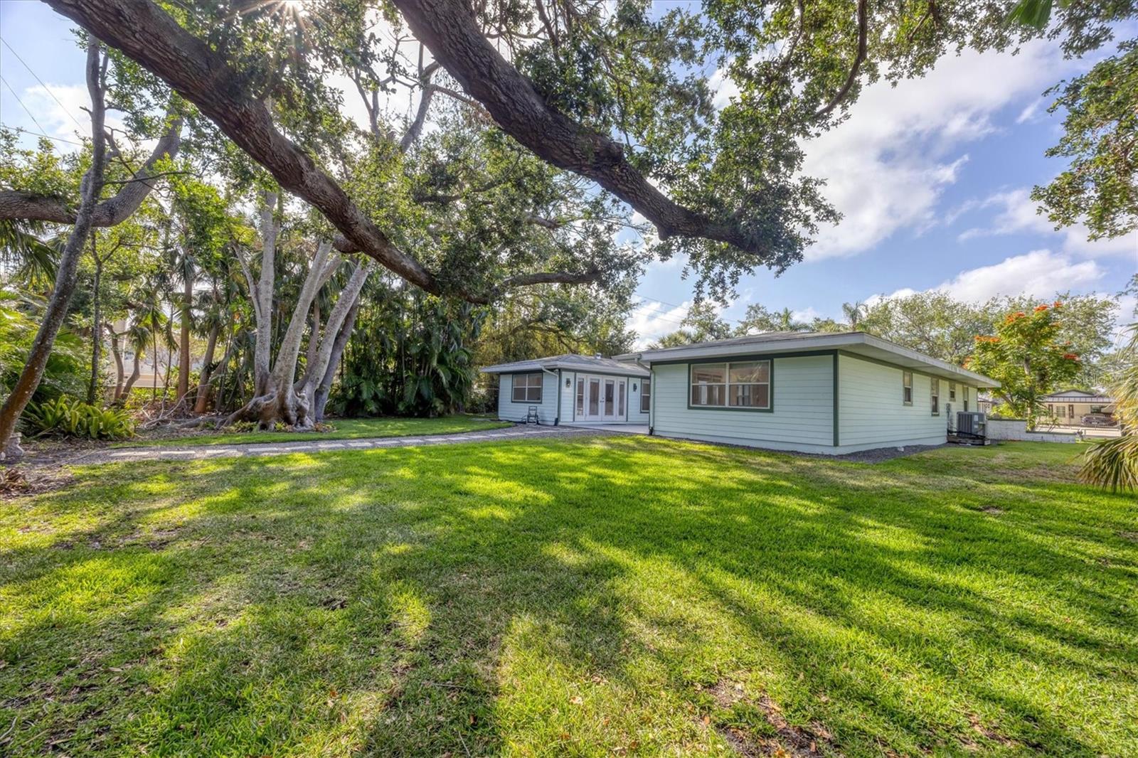 Image 17 of 21 For 1773 South Drive