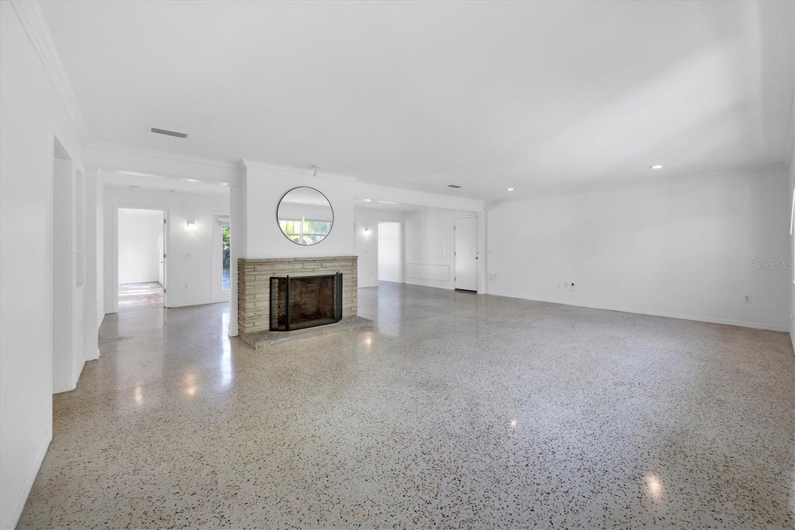 Image 5 of 21 For 1773 South Drive