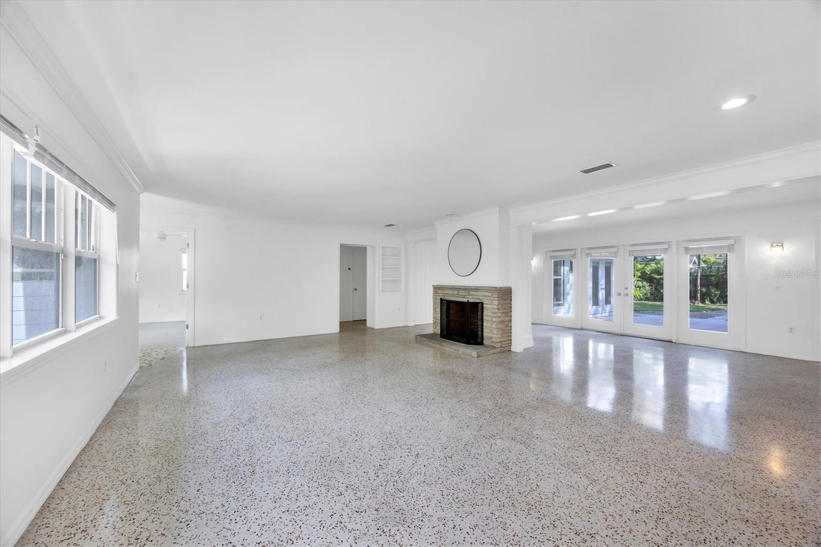 Image 6 of 21 For 1773 South Drive