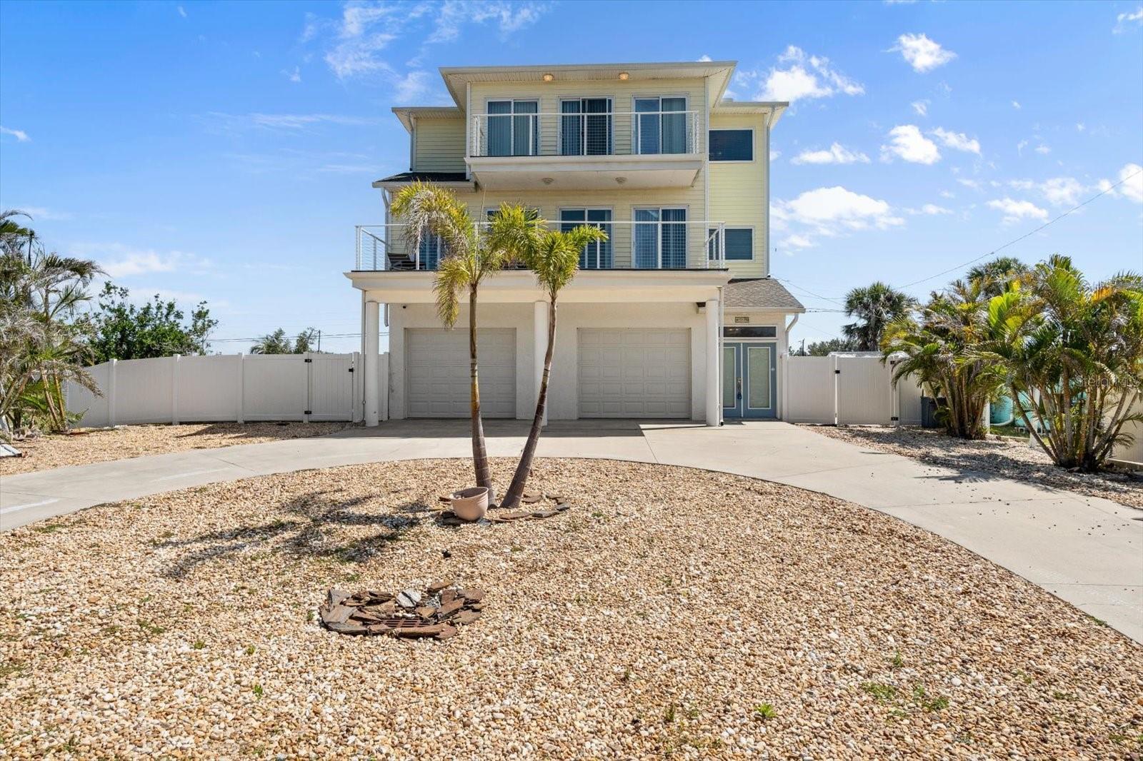 Image 3 of 65 For 4717 Lemon Bay Drive