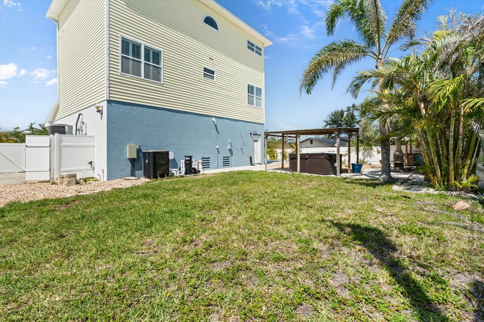 Image 48 of 65 For 4717 Lemon Bay Drive