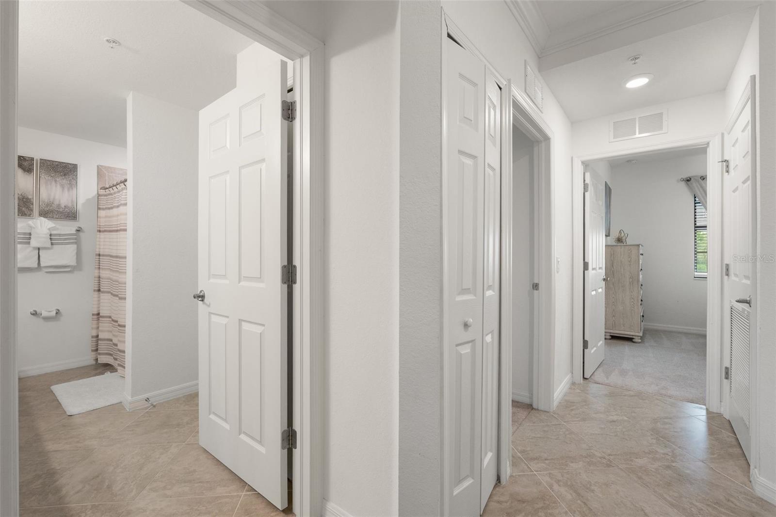 Image 18 of 69 For 17510 Gawthrop Drive 208