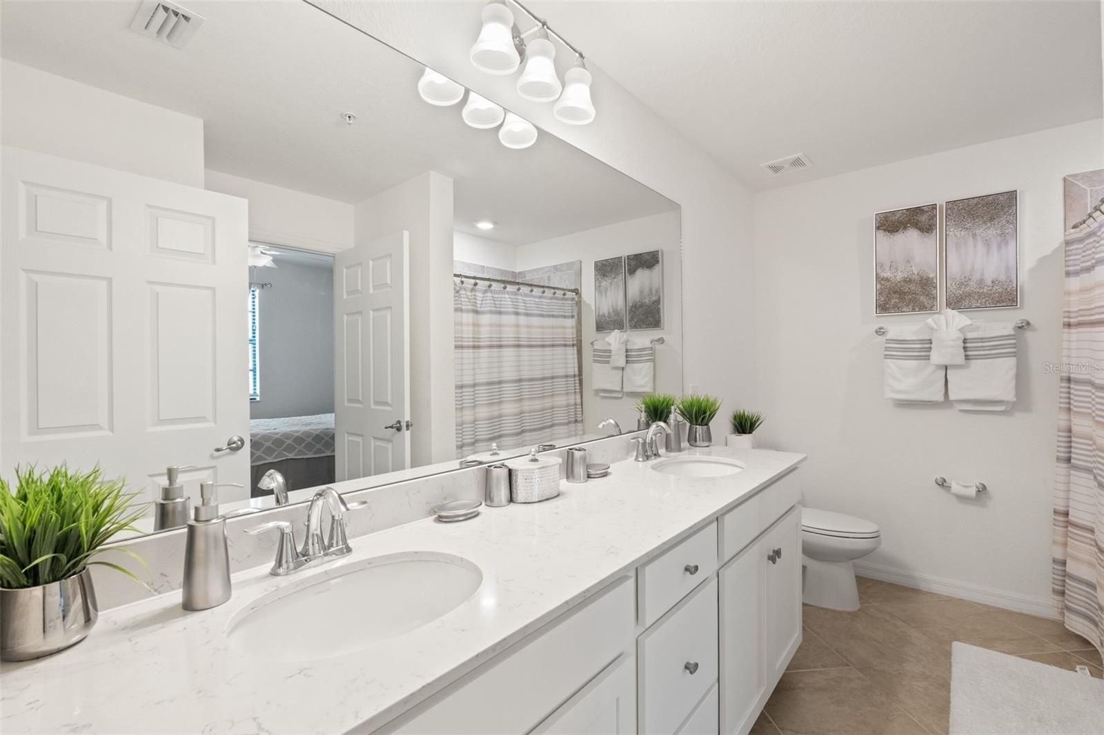 Image 19 of 69 For 17510 Gawthrop Drive 208