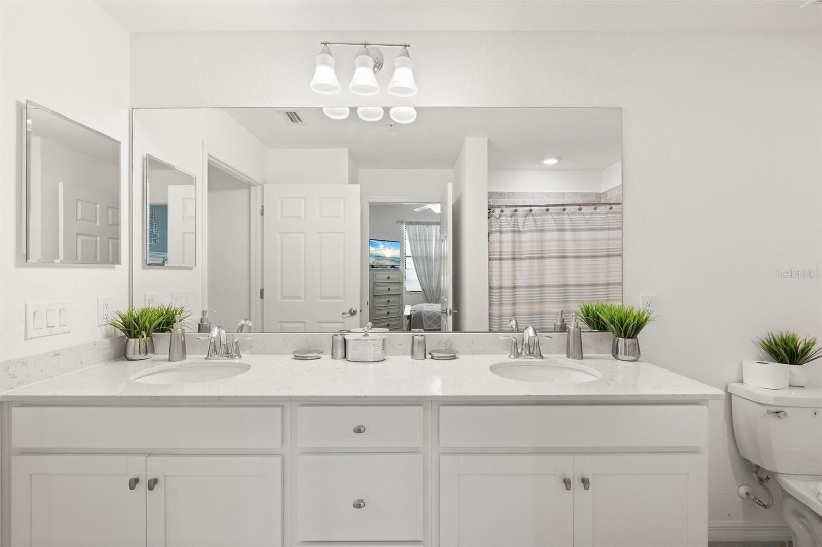Image 20 of 69 For 17510 Gawthrop Drive 208