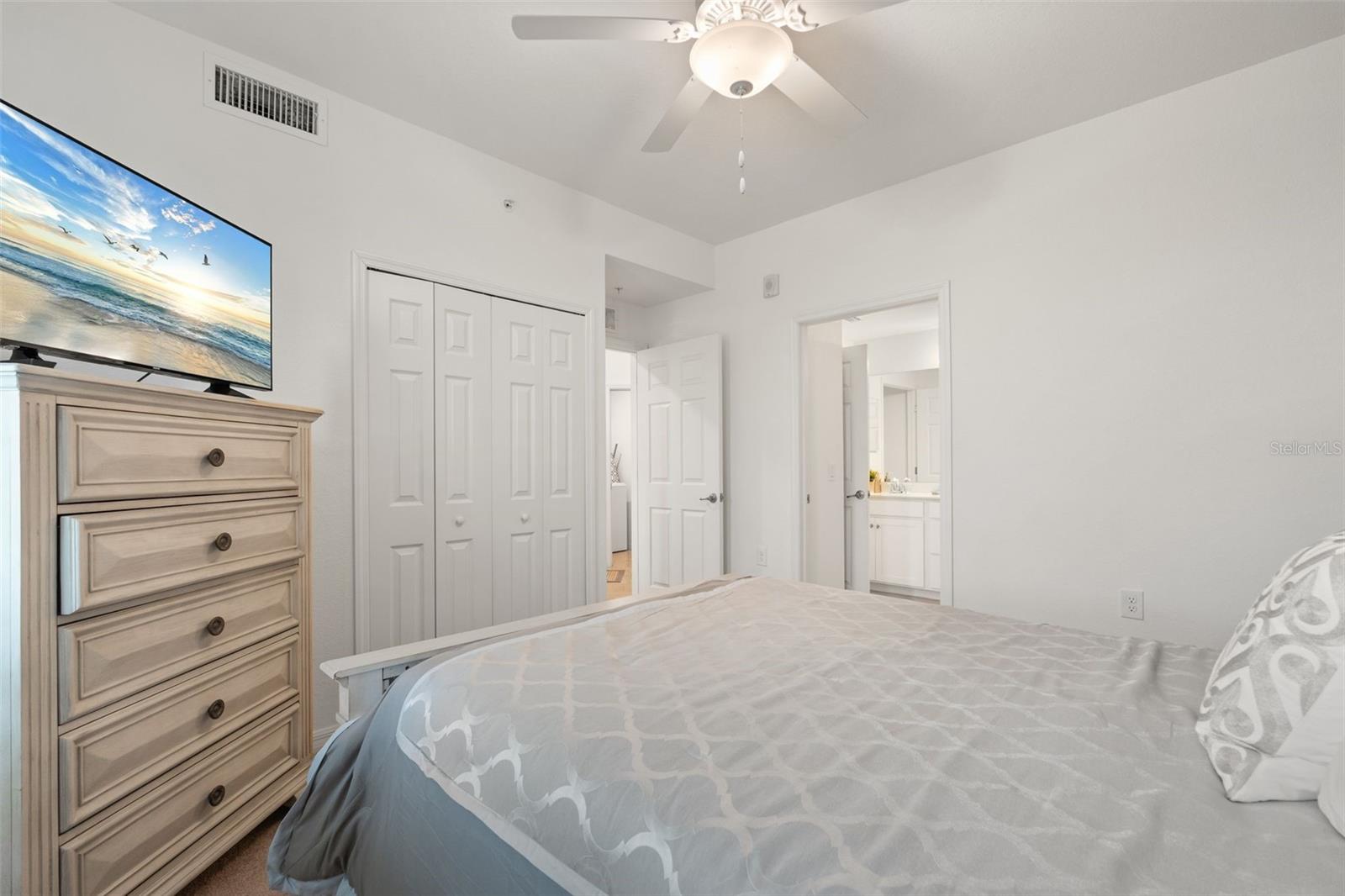 Image 22 of 69 For 17510 Gawthrop Drive 208