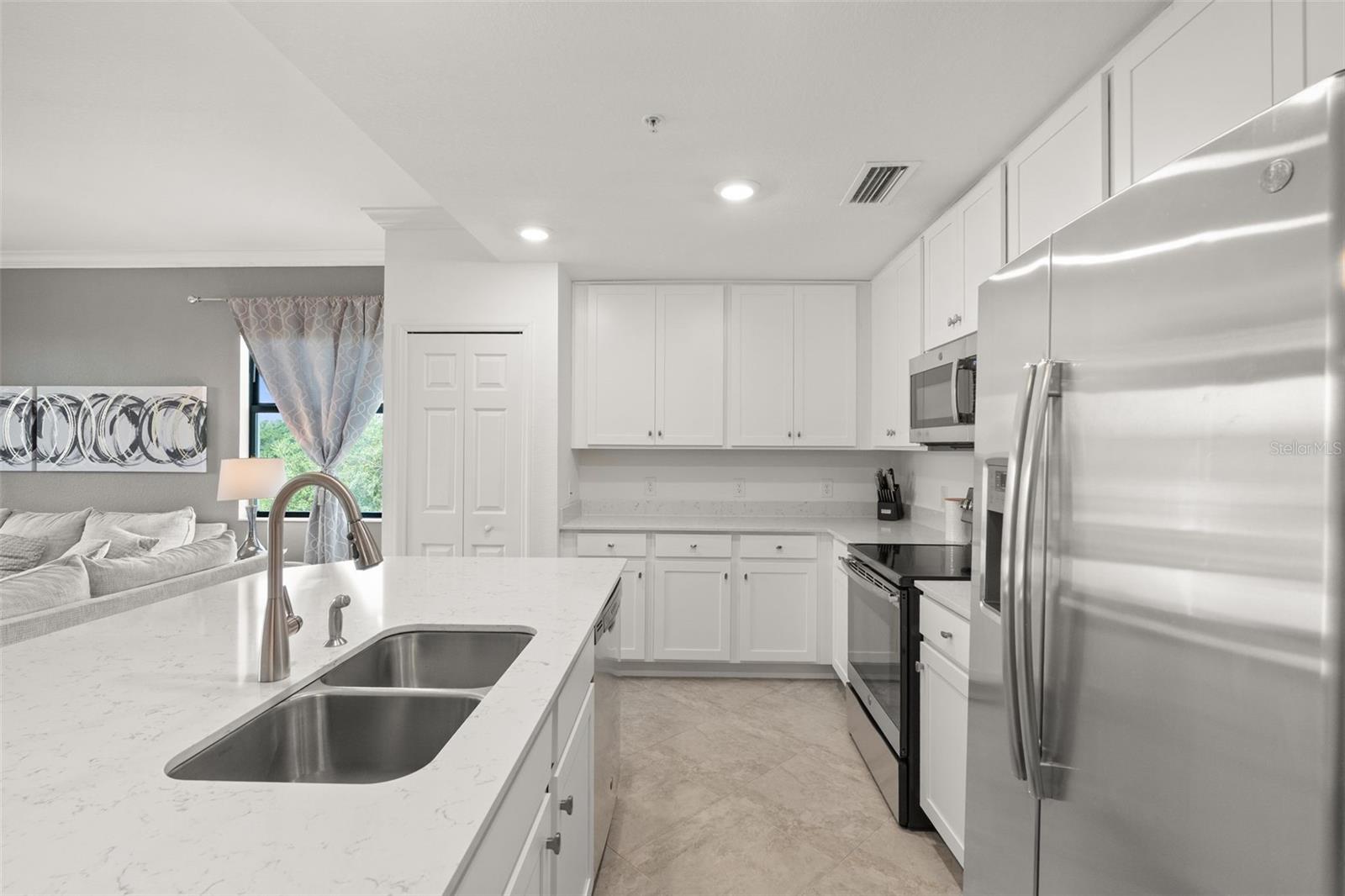 Image 9 of 69 For 17510 Gawthrop Drive 208