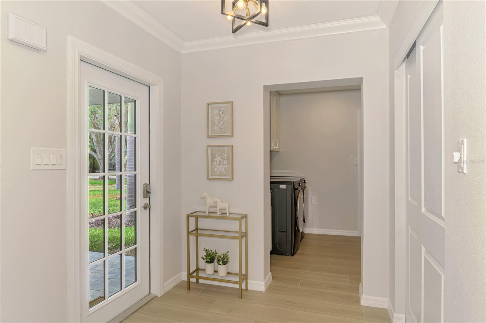Image 12 of 89 For 5377 Palos Verdes Drive