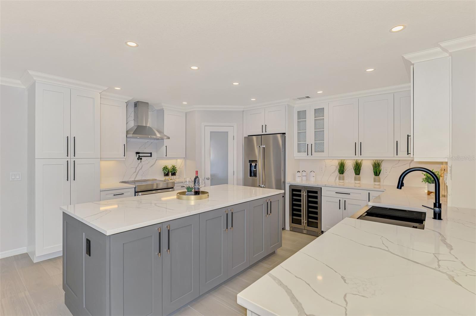 Image 25 of 89 For 5377 Palos Verdes Drive