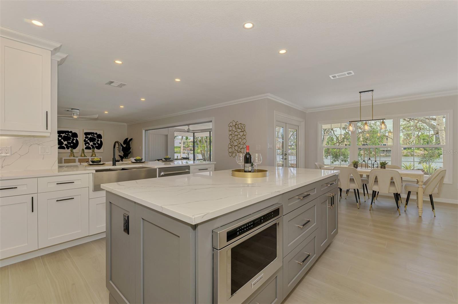 Image 32 of 89 For 5377 Palos Verdes Drive