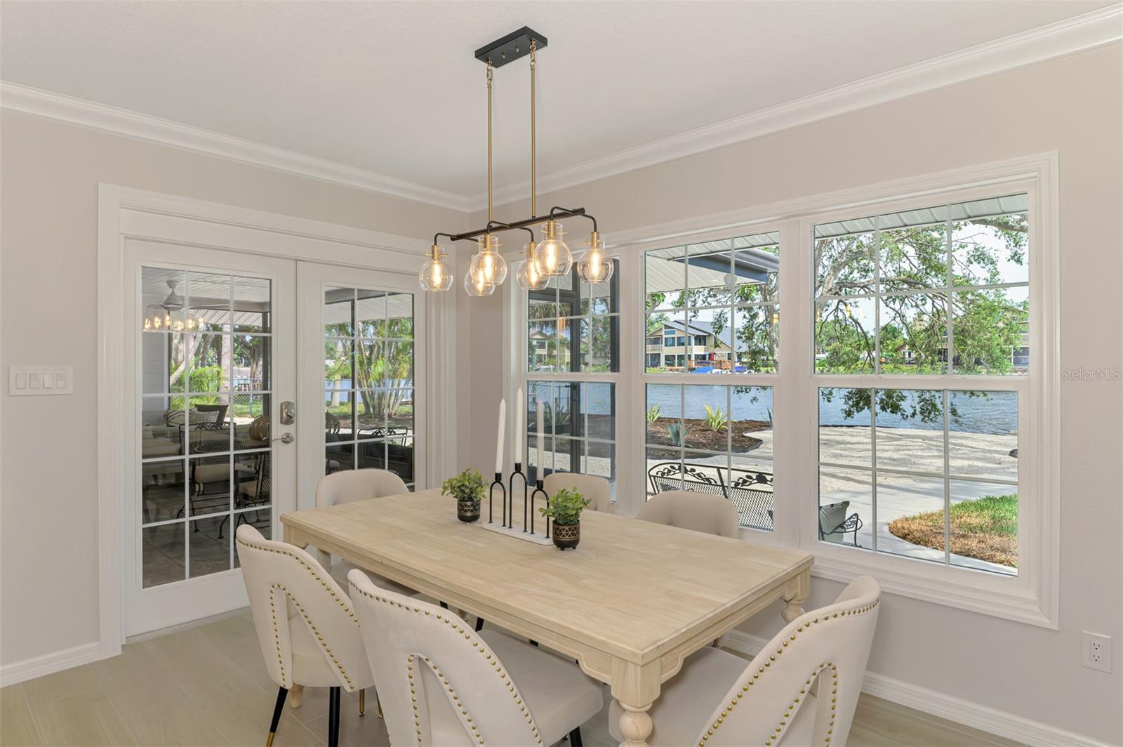 Image 35 of 89 For 5377 Palos Verdes Drive