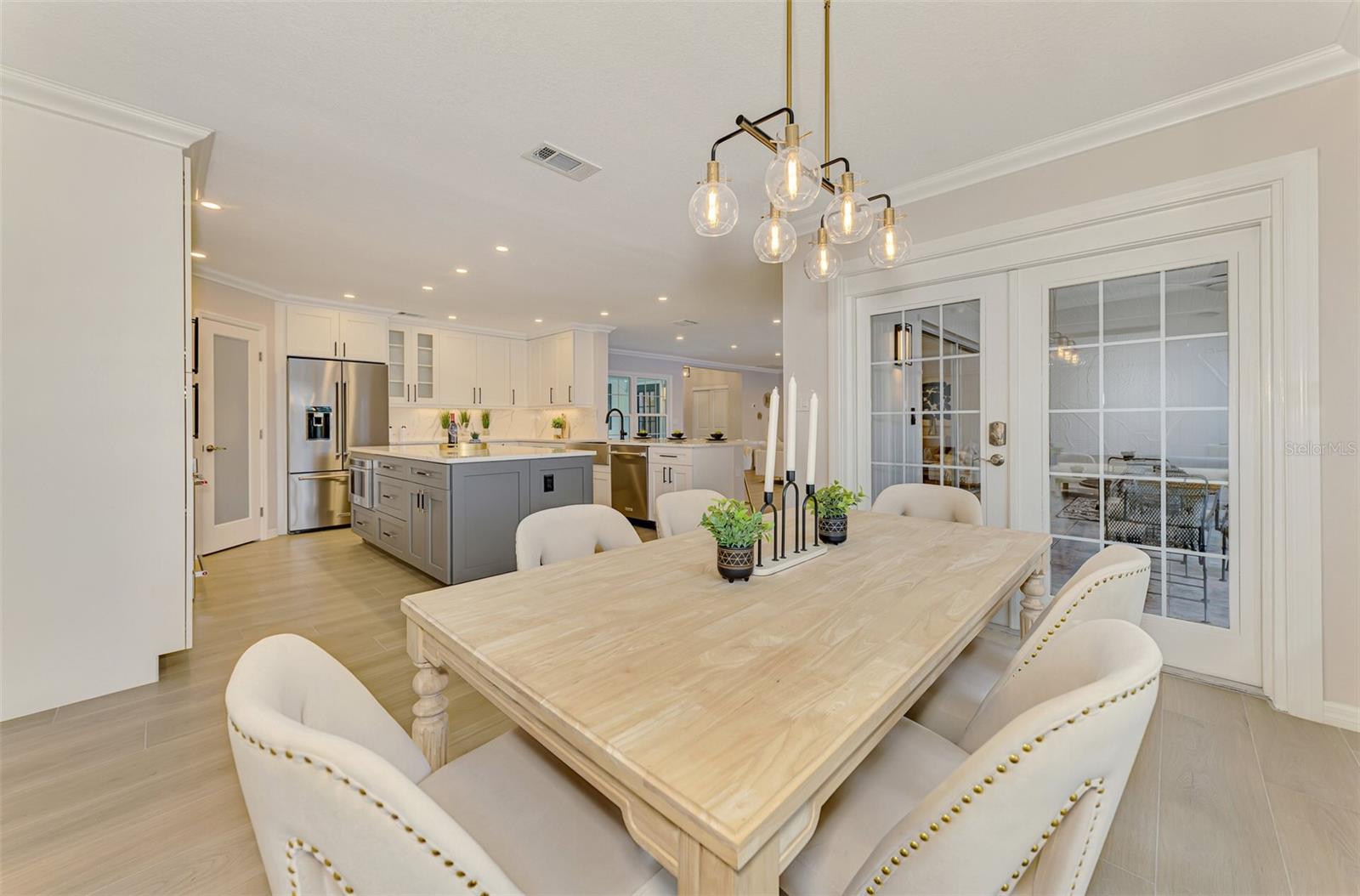 Image 36 of 89 For 5377 Palos Verdes Drive