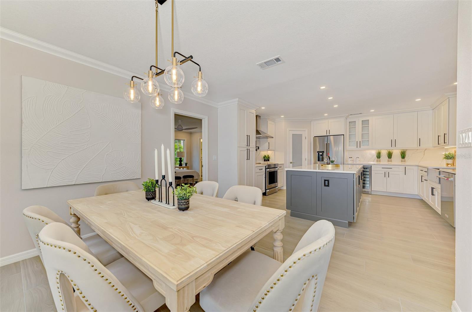 Image 37 of 89 For 5377 Palos Verdes Drive