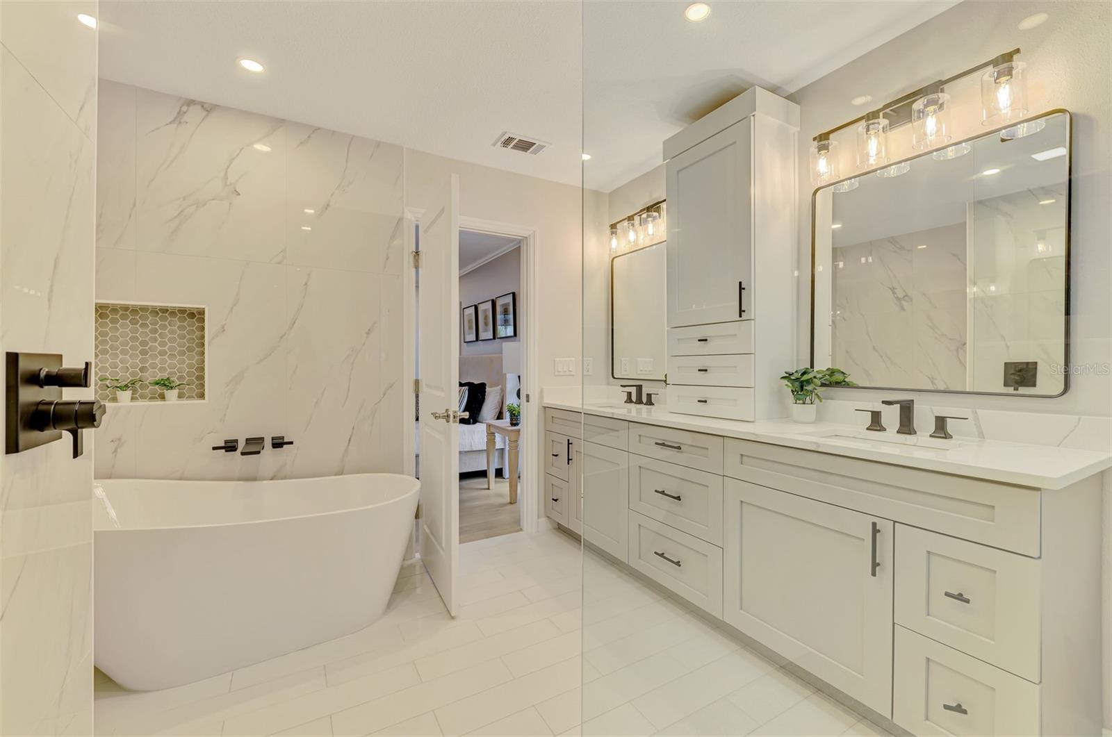 Image 45 of 89 For 5377 Palos Verdes Drive