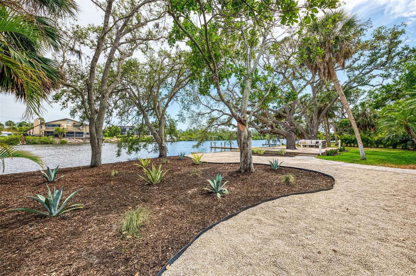 Image 73 of 89 For 5377 Palos Verdes Drive