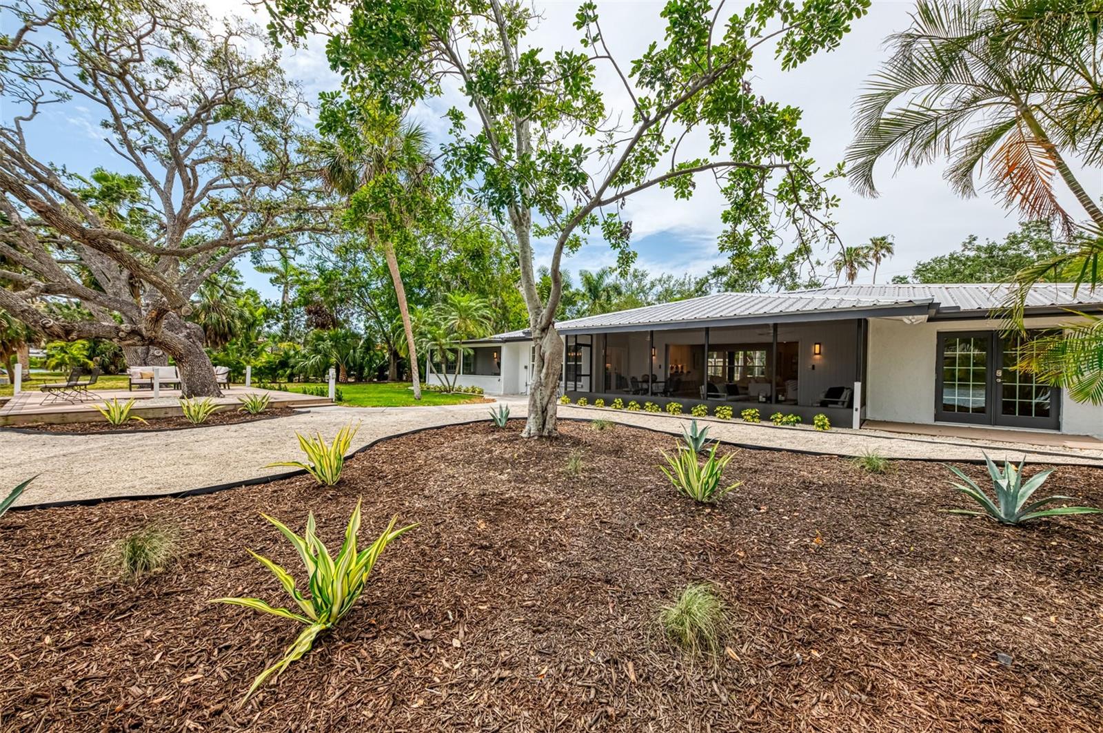 Image 74 of 89 For 5377 Palos Verdes Drive