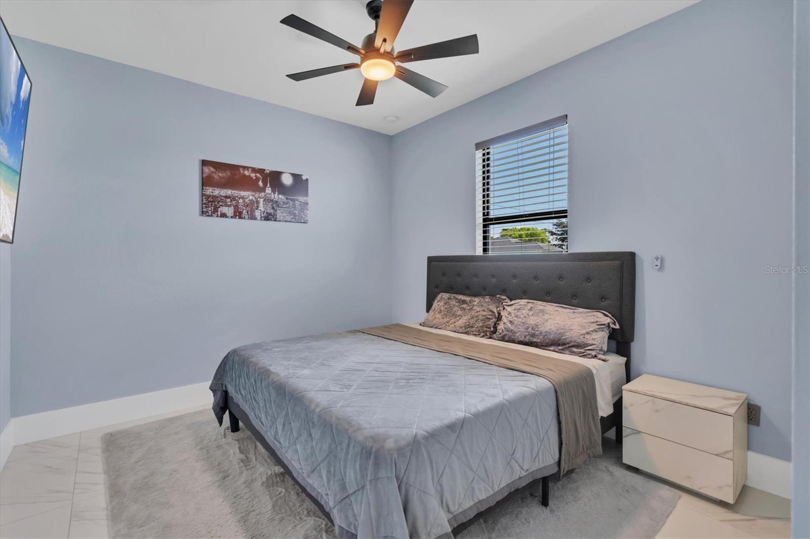 Image 18 of 47 For 623 1st Terrace