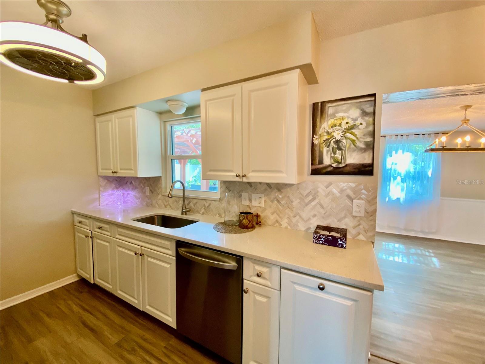 Image 16 of 51 For 1708 Tarpon Avenue