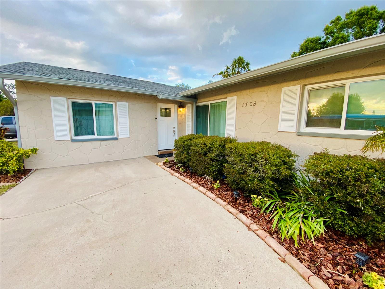 Image 2 of 51 For 1708 Tarpon Avenue