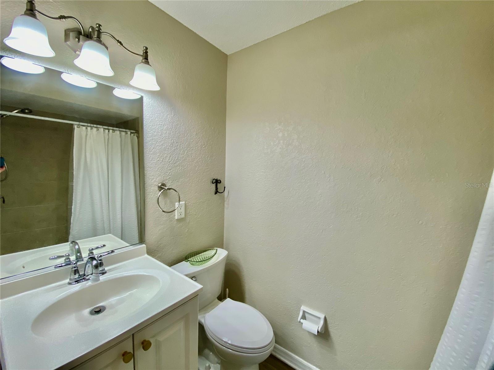 Image 37 of 51 For 1708 Tarpon Avenue