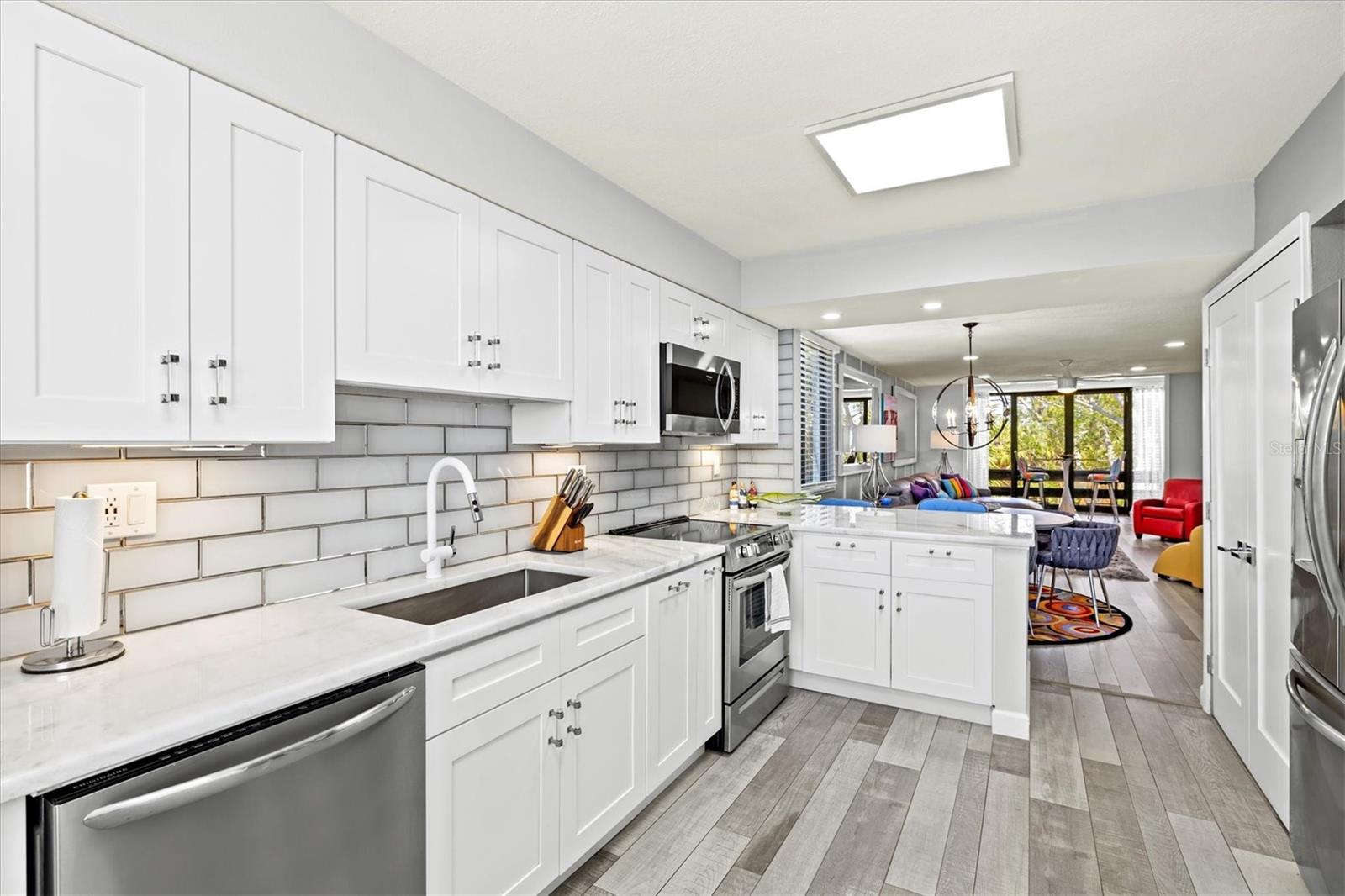 Image 19 of 93 For 750 Bayport Way  750
