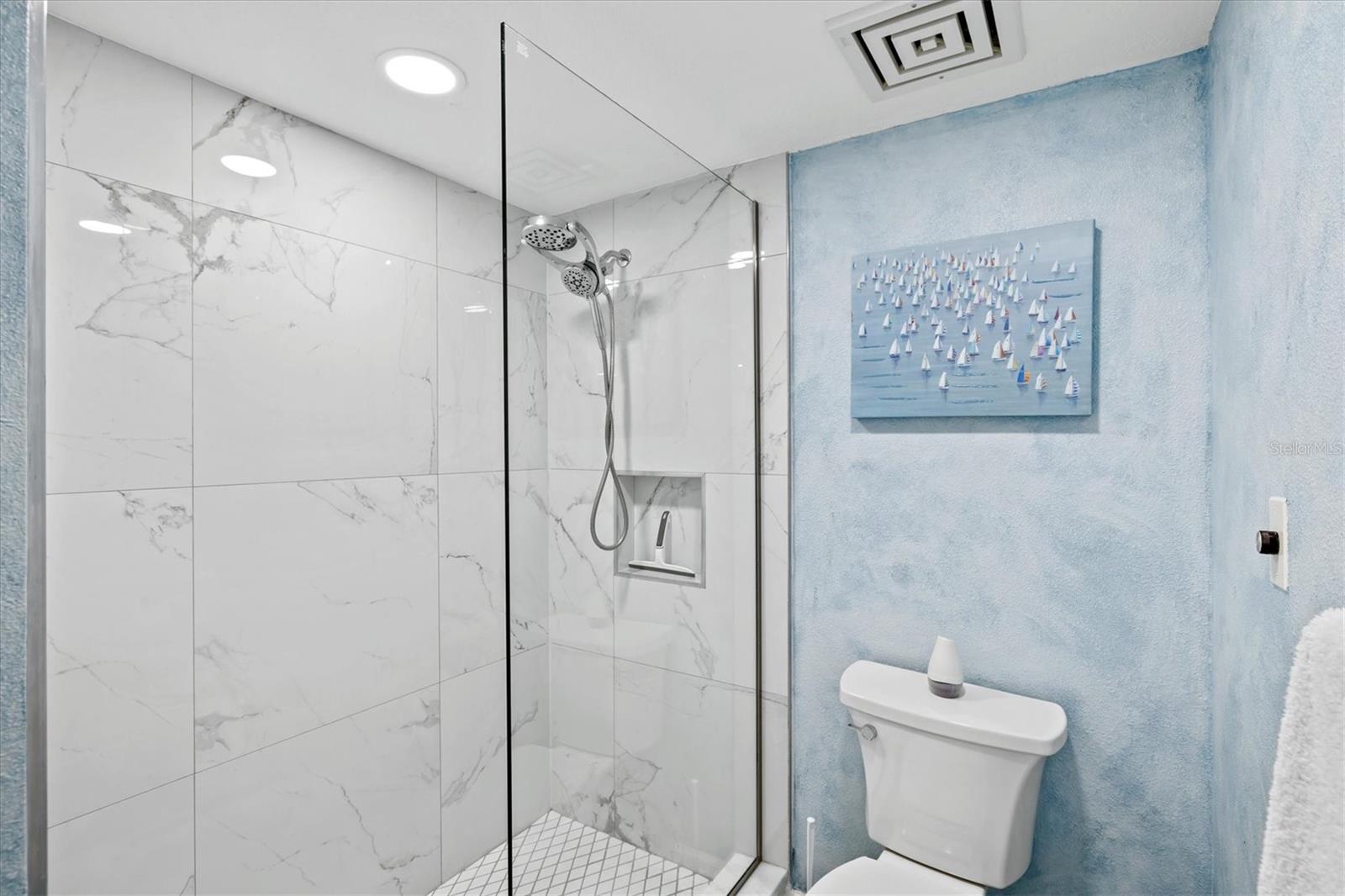 Image 41 of 93 For 750 Bayport Way  750
