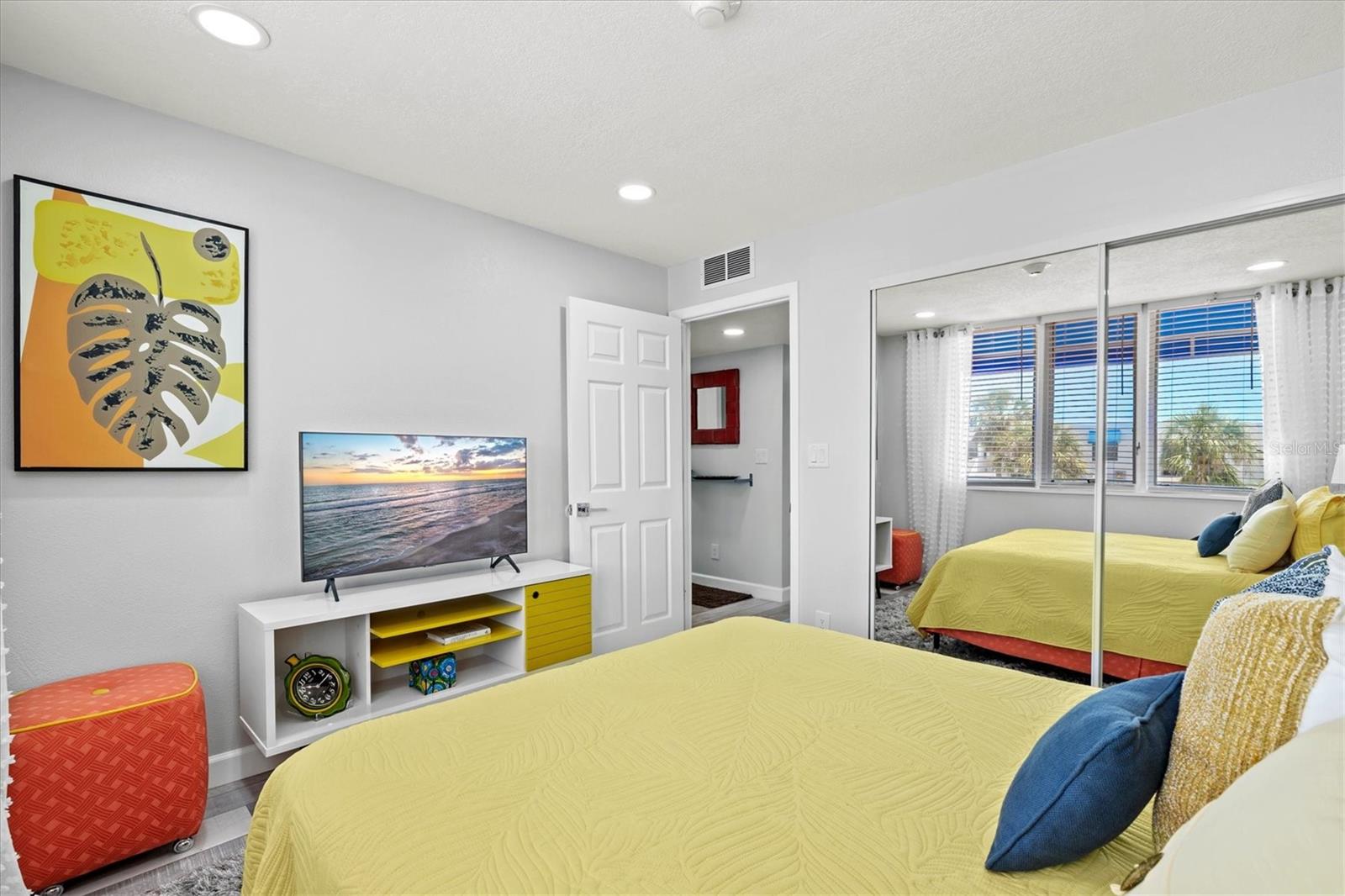 Image 43 of 93 For 750 Bayport Way  750