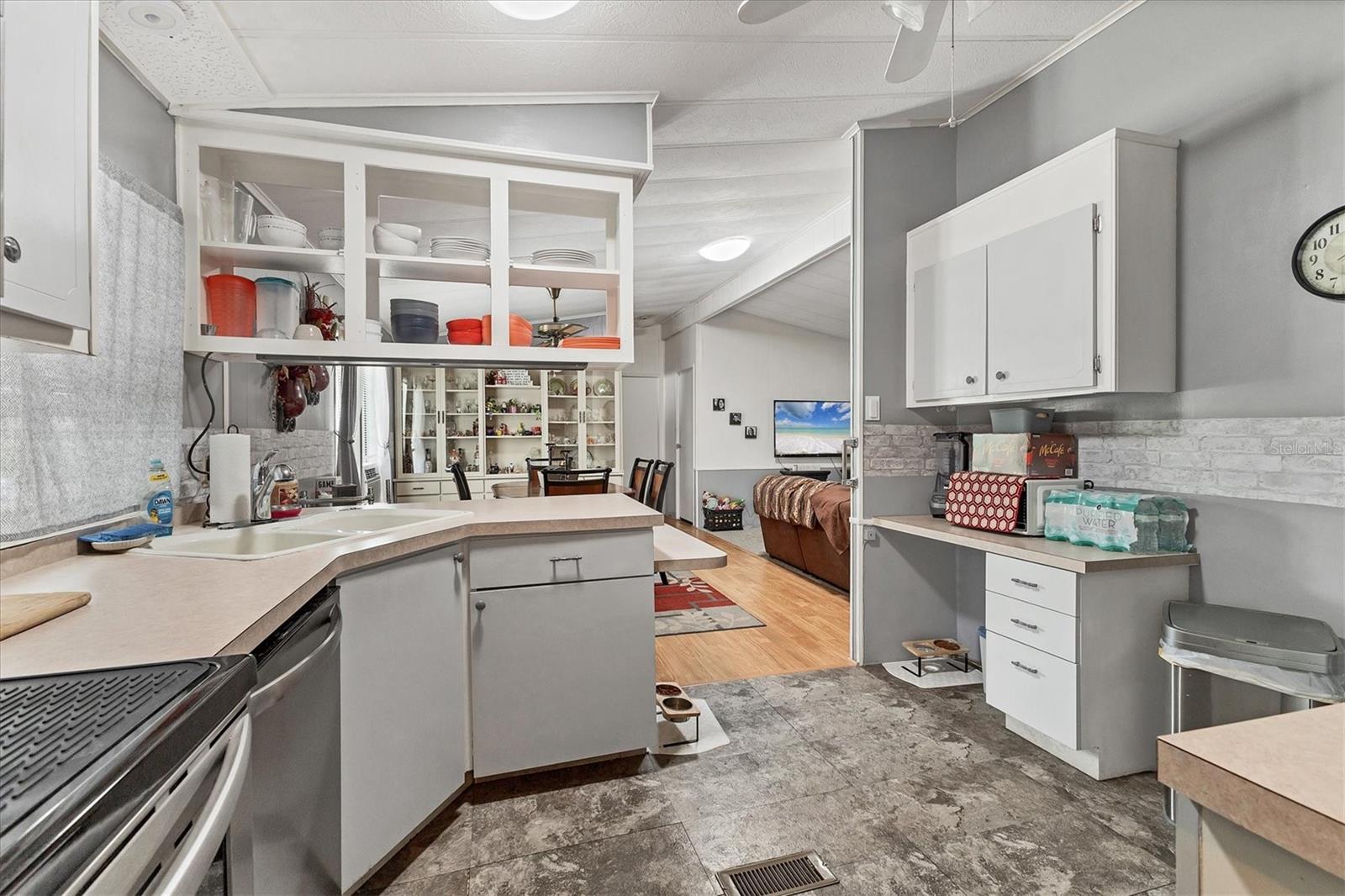 Image 10 of 42 For 6710 36th Avenue E 322