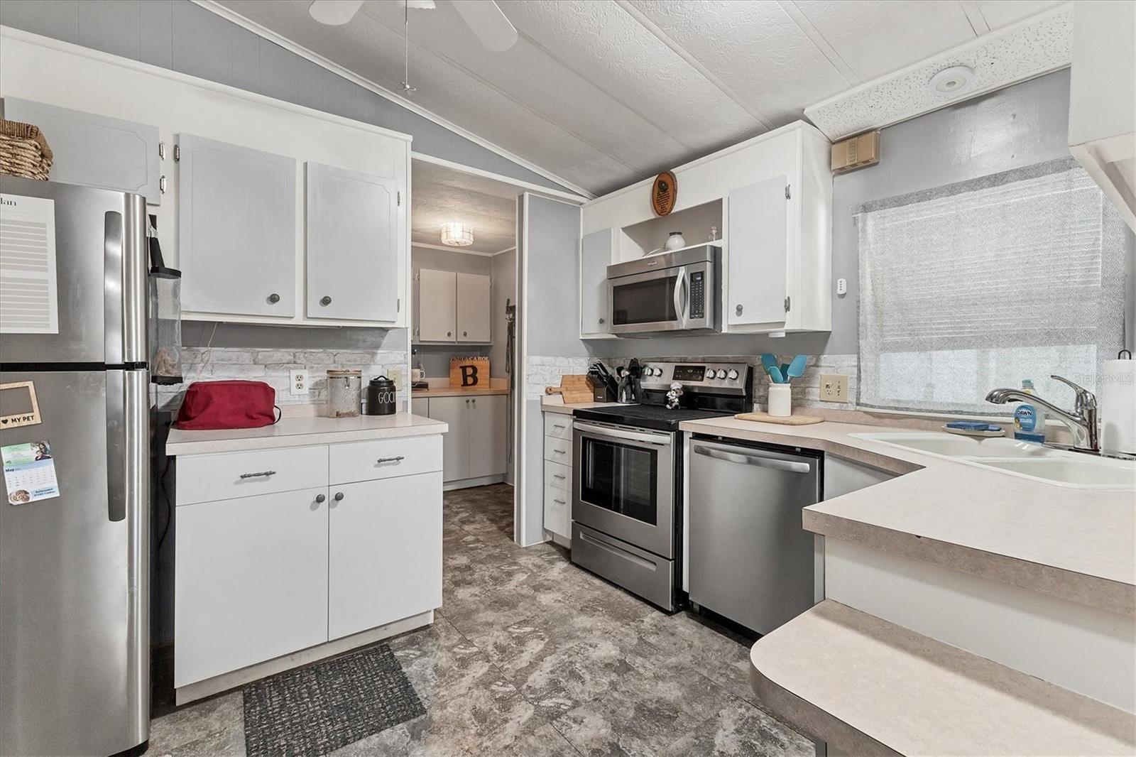 Image 11 of 42 For 6710 36th Avenue E 322