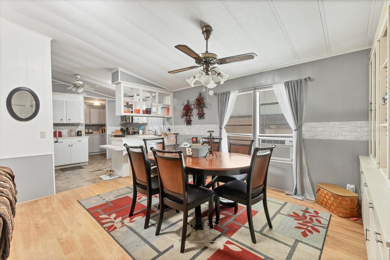 Image 14 of 42 For 6710 36th Avenue E 322
