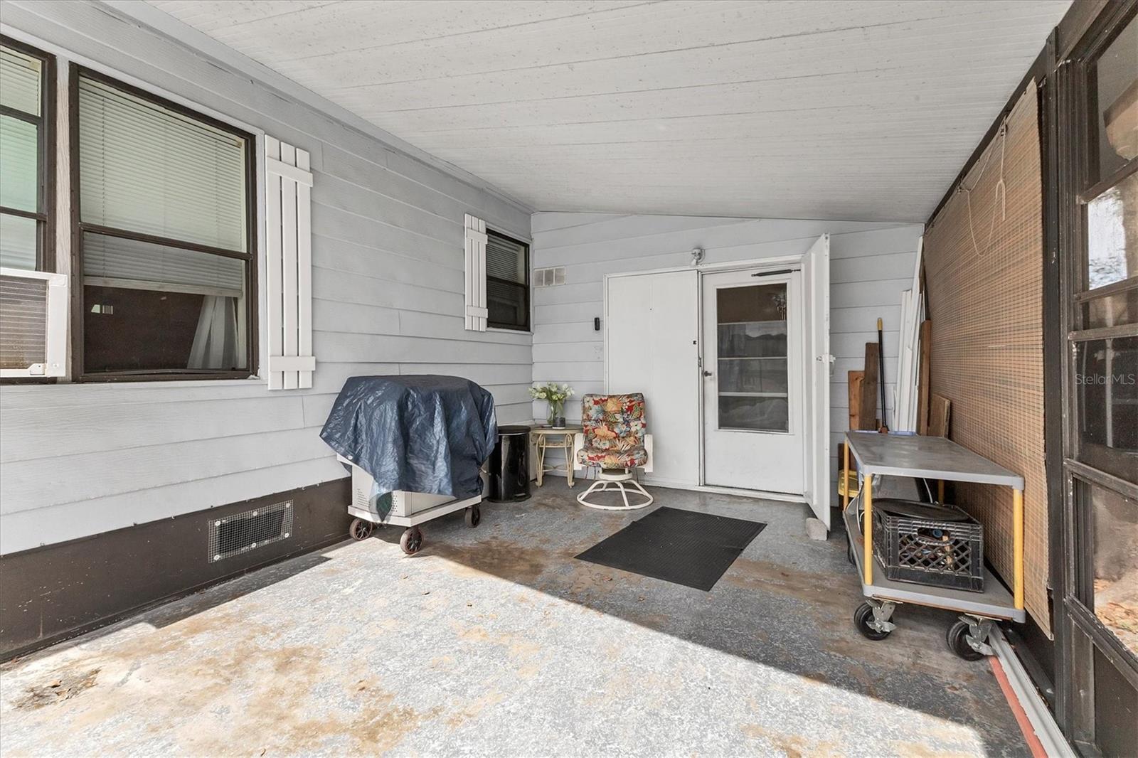 Image 5 of 42 For 6710 36th Avenue E 322