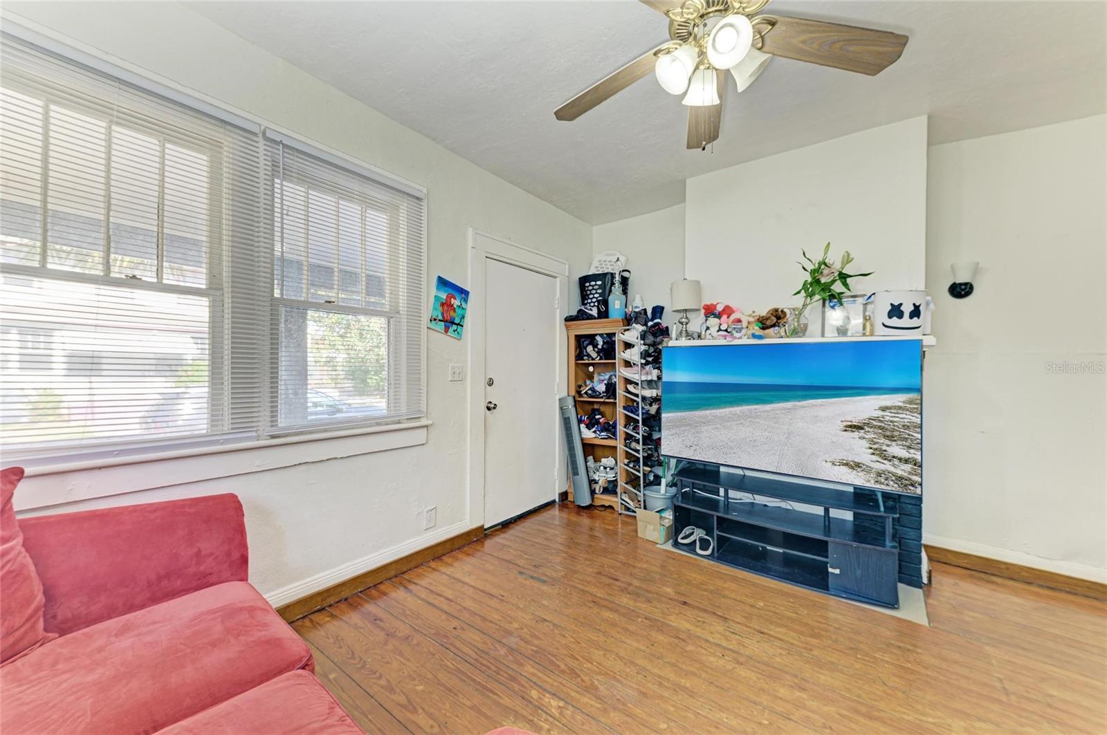 Image 10 of 50 For 432 Adelia Avenue