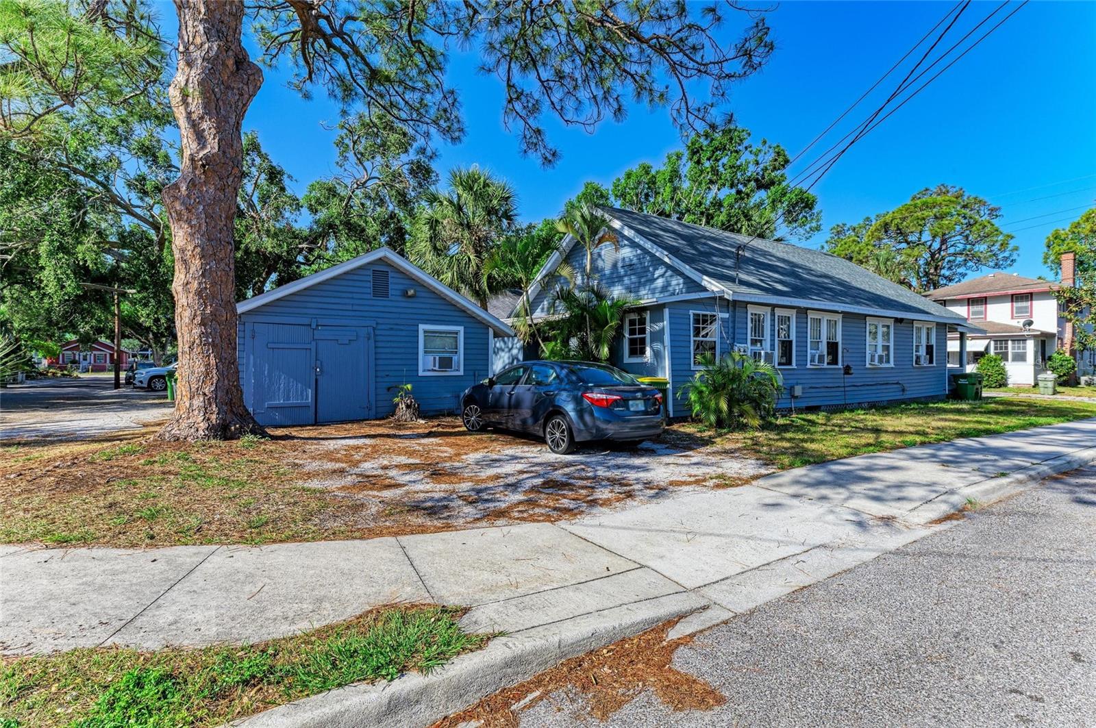 Image 35 of 50 For 432 Adelia Avenue