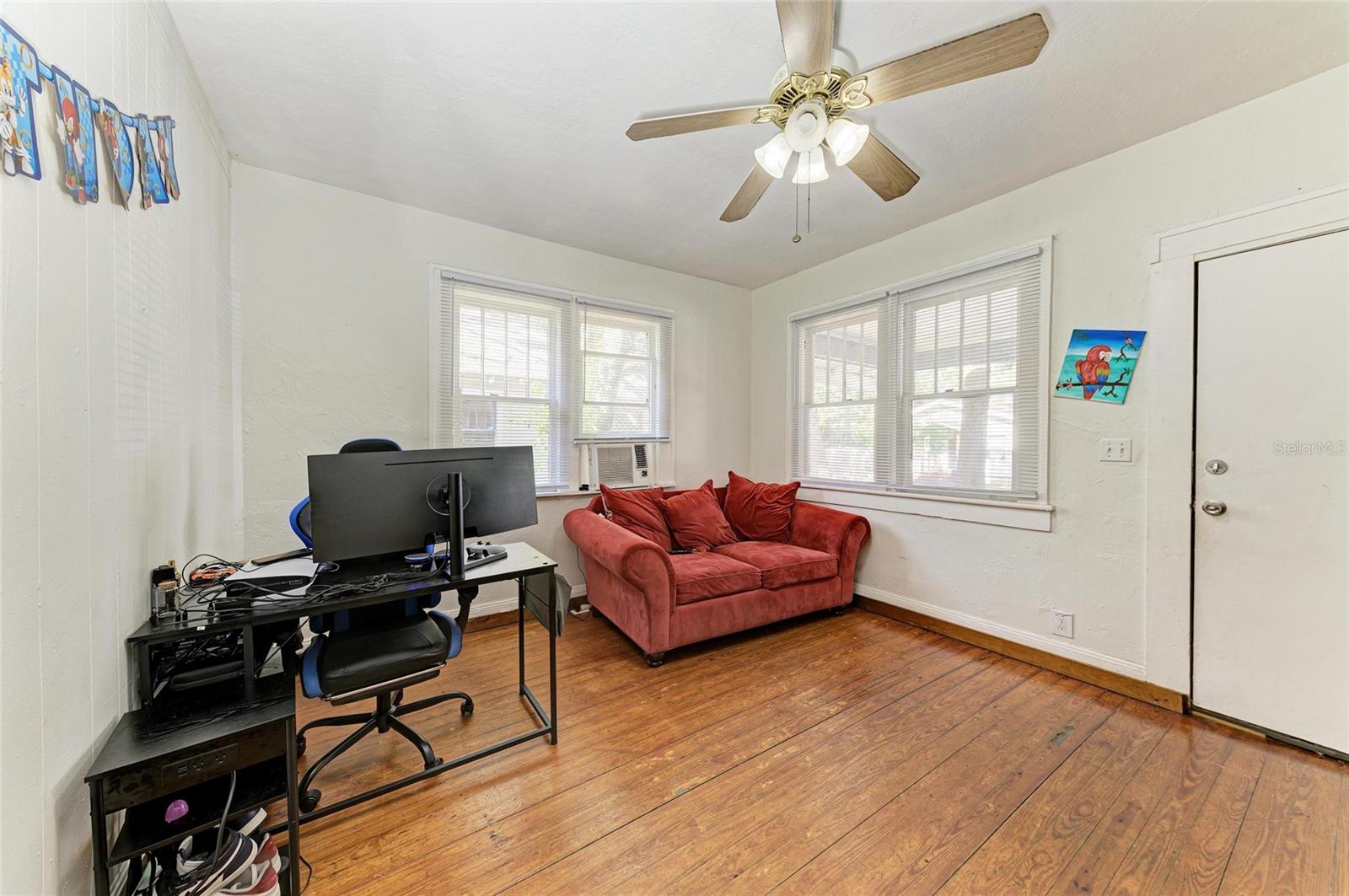 Image 8 of 50 For 432 Adelia Avenue