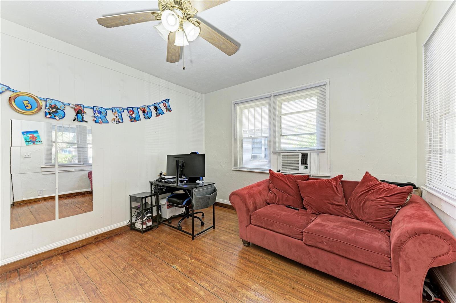 Image 9 of 50 For 432 Adelia Avenue